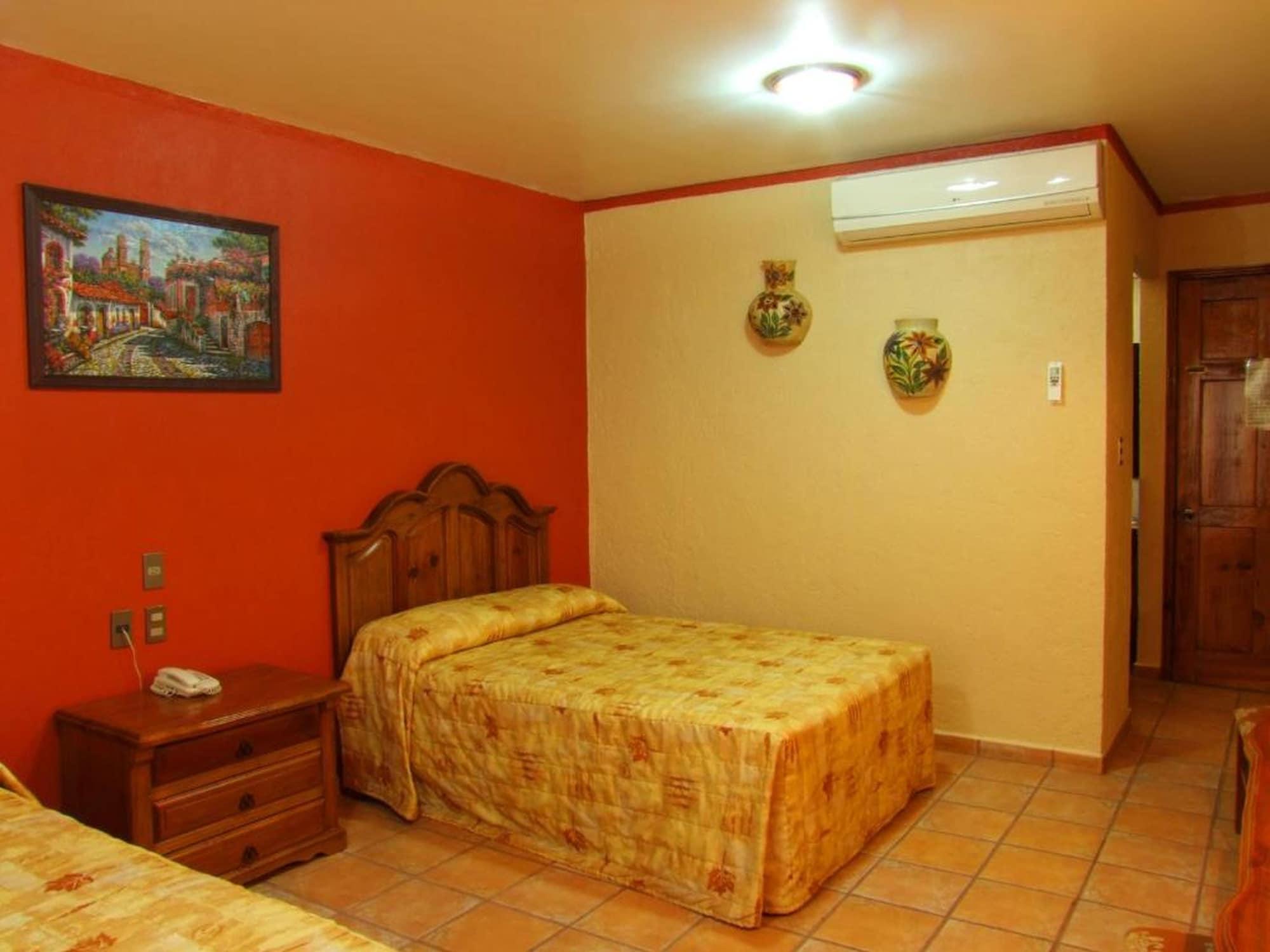 Hotel Oaxaca Dorado, Oaxaca Экстерьер фото