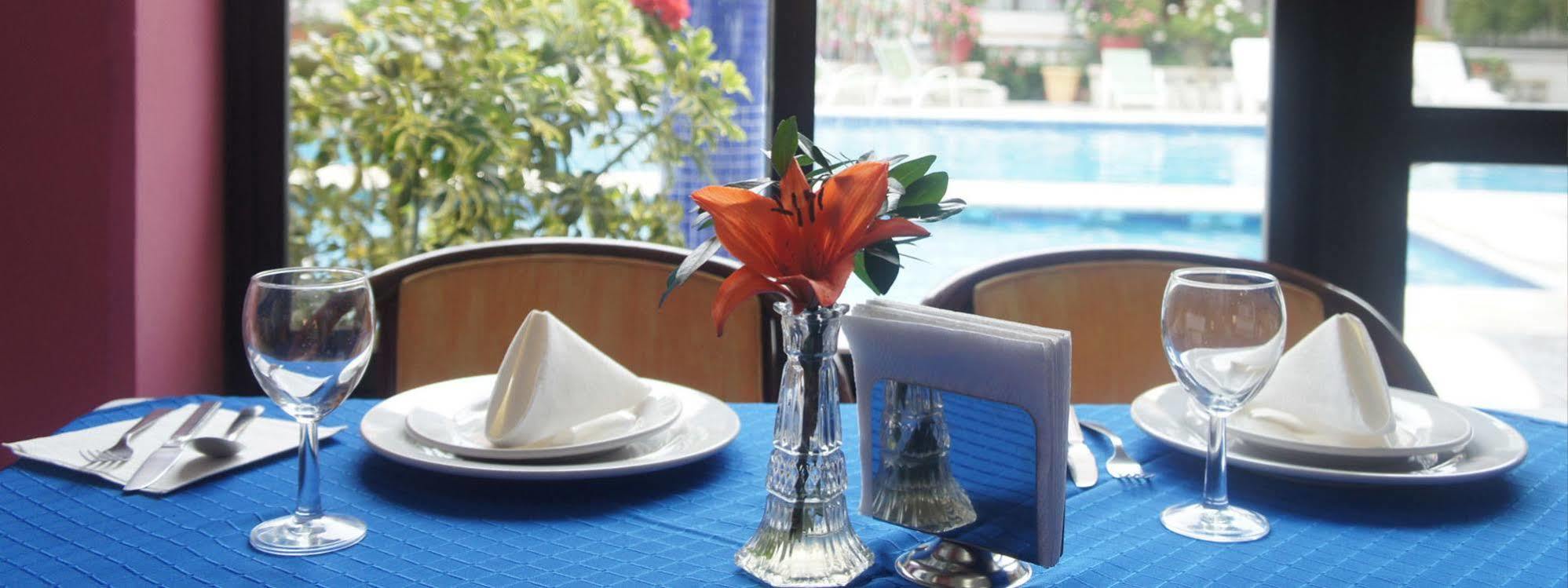 Hotel Oaxaca Dorado, Oaxaca Экстерьер фото