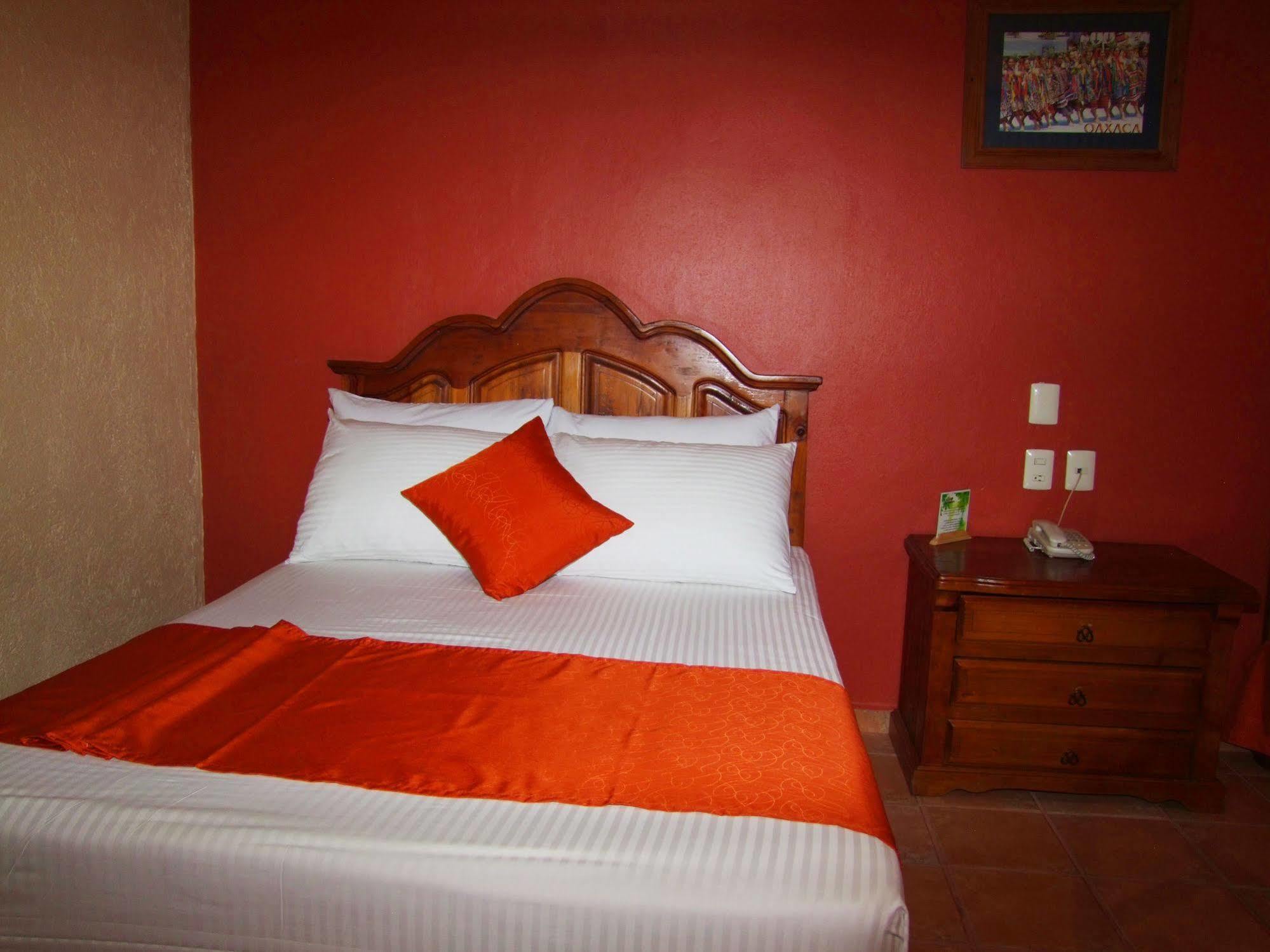 Hotel Oaxaca Dorado, Oaxaca Экстерьер фото