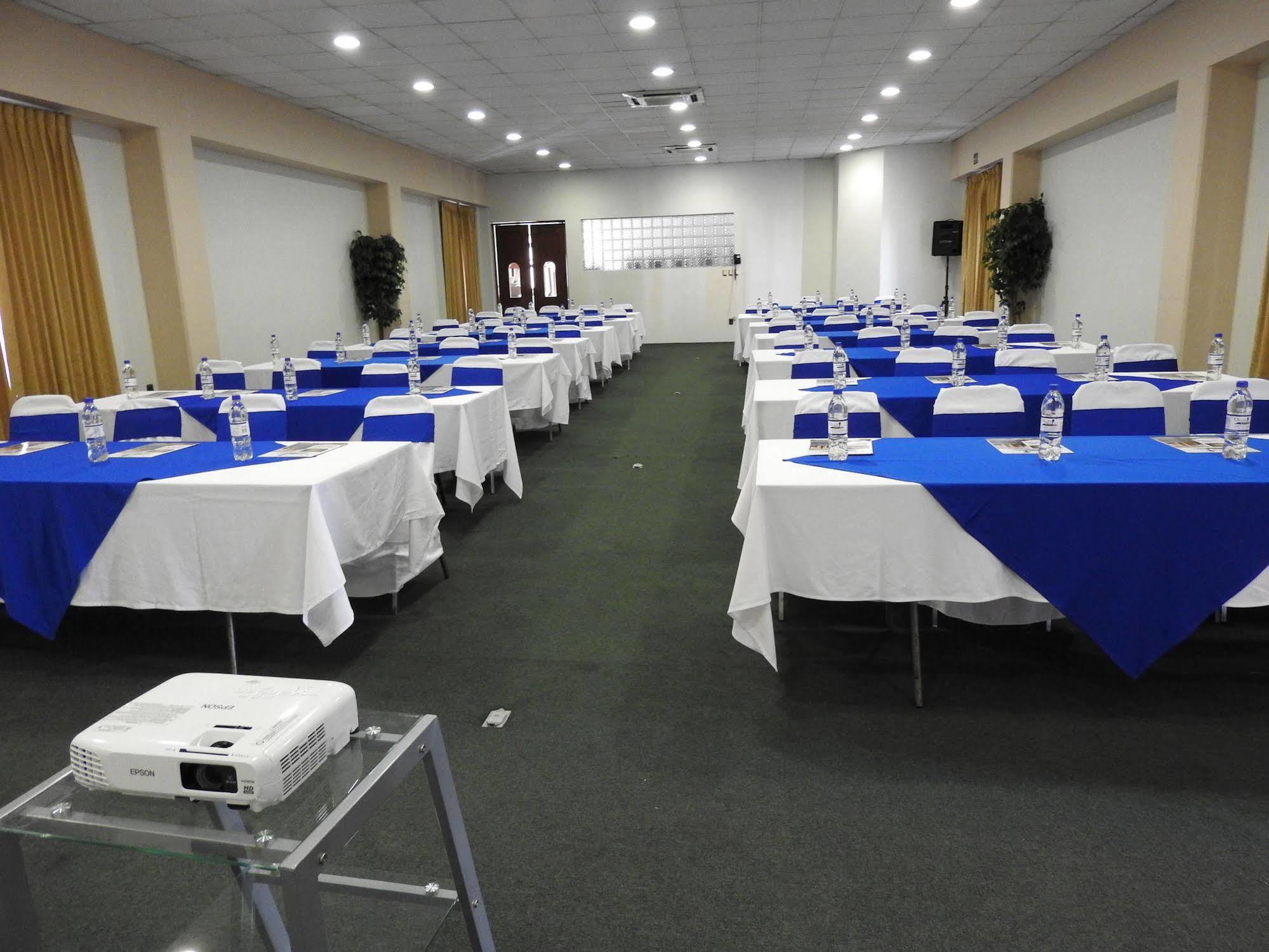 Hotel Oaxaca Dorado, Oaxaca Экстерьер фото